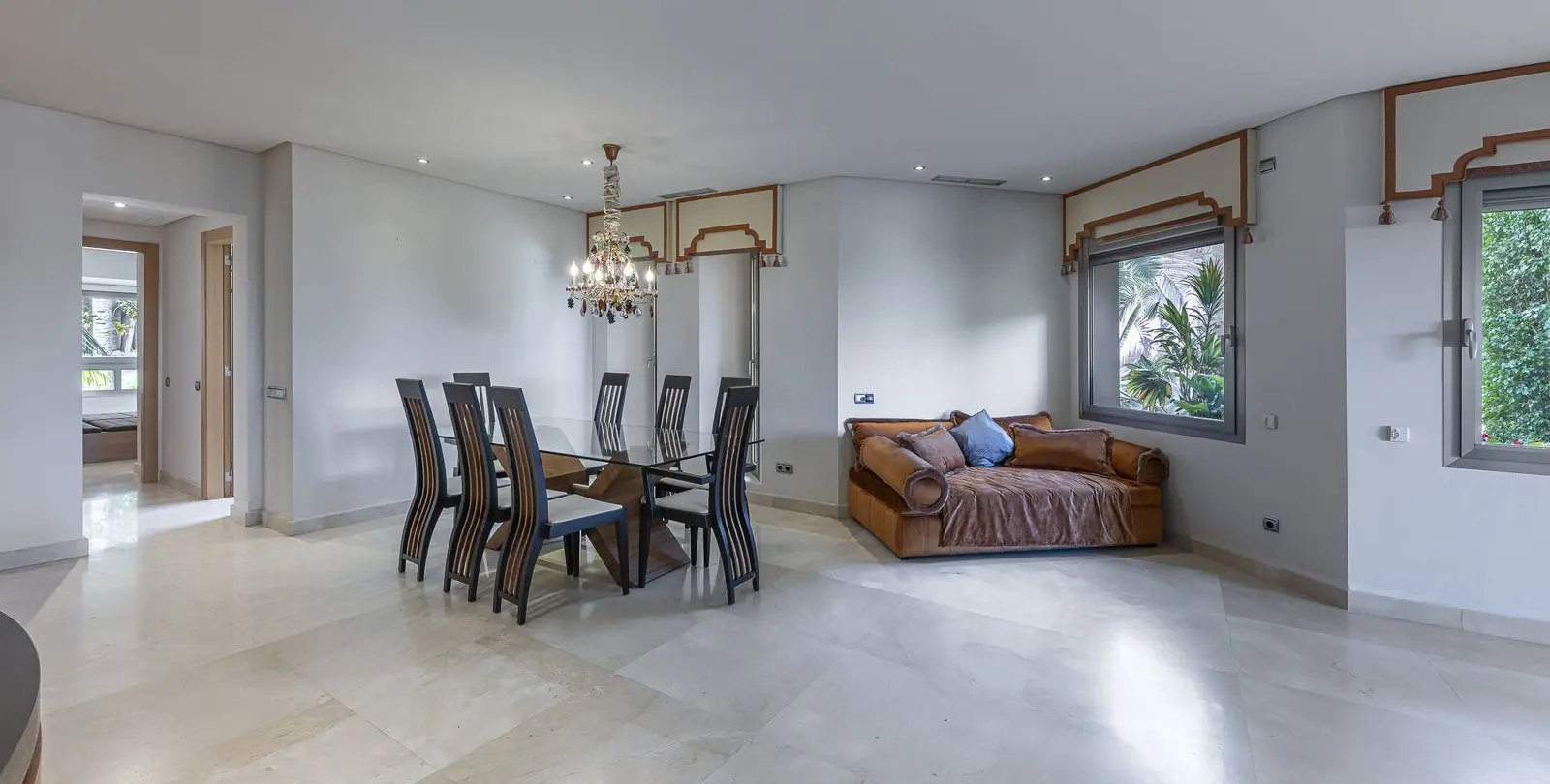 Sale of middle floor apartment in Sierra Blanca 12