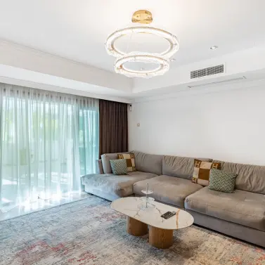 Venta de apartamento en planta baja en The Golden Mile