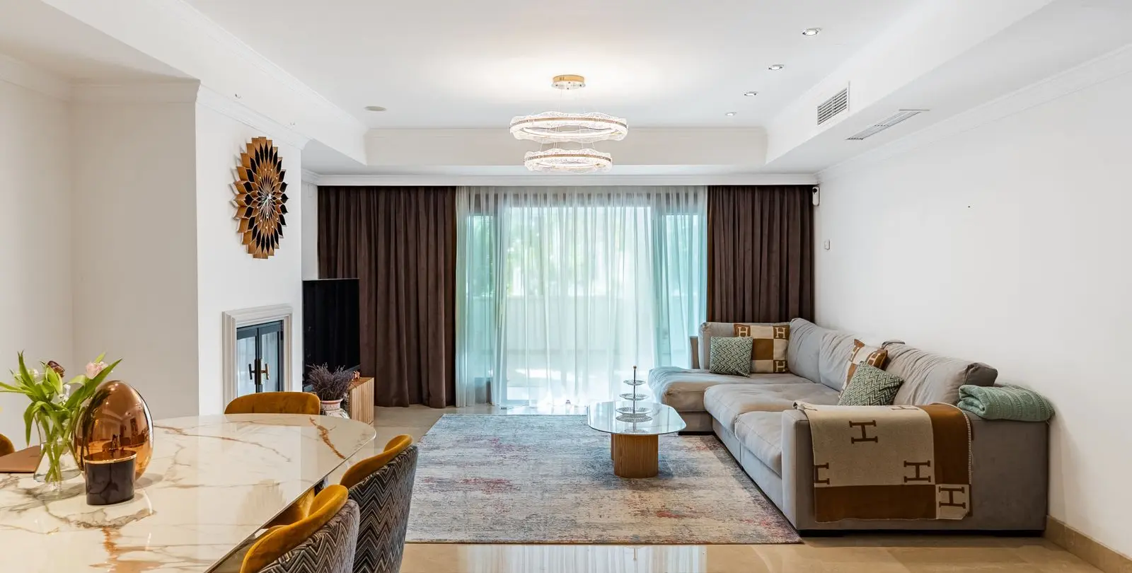 Sale of ground floor apartment in The Golden Mile 2