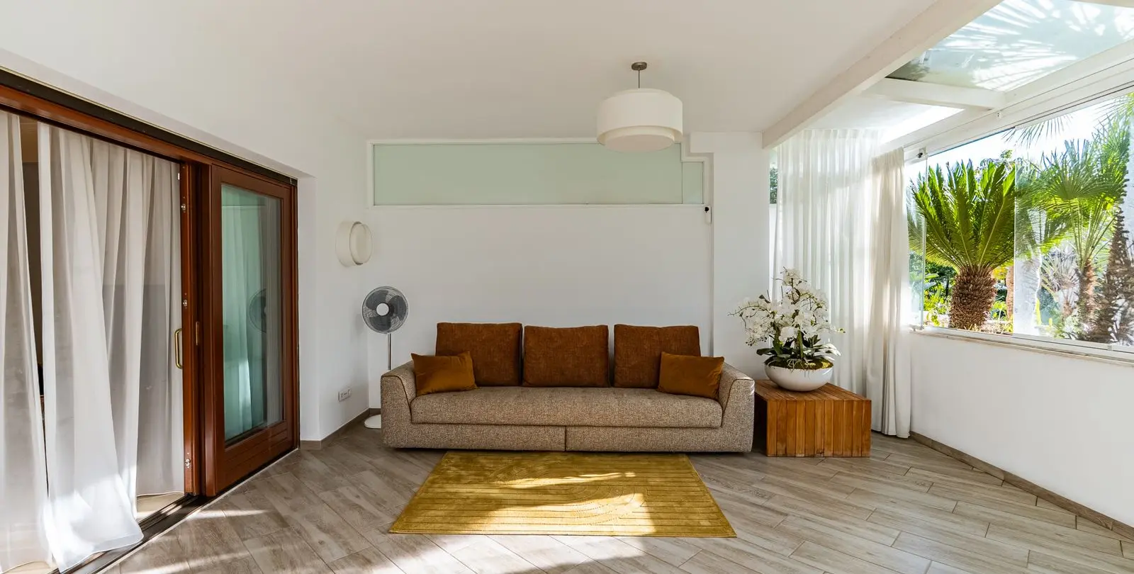 Sale of ground floor apartment in The Golden Mile 8