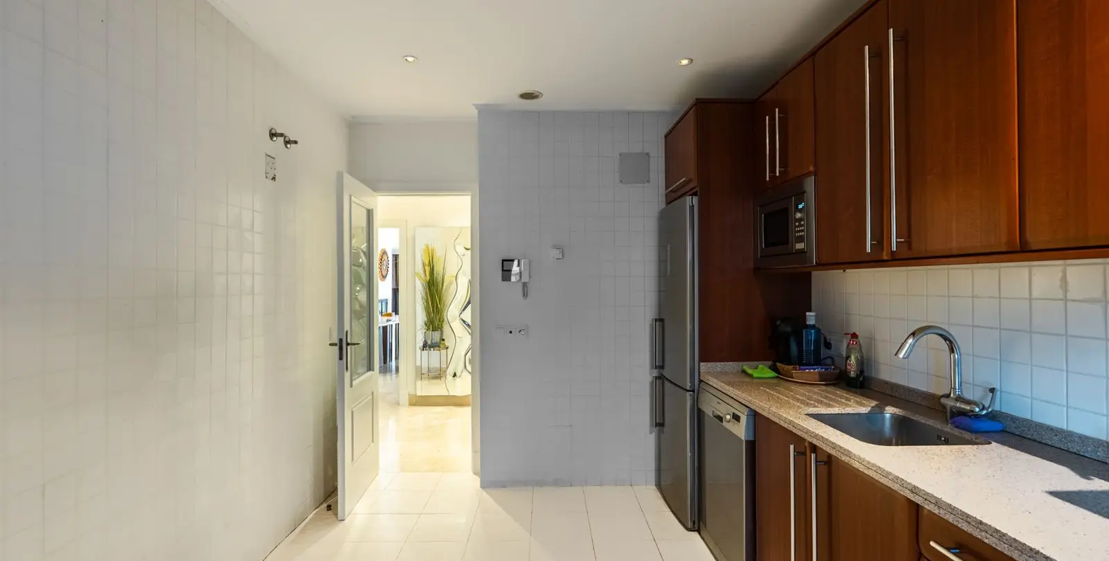 Sale of ground floor apartment in The Golden Mile 9