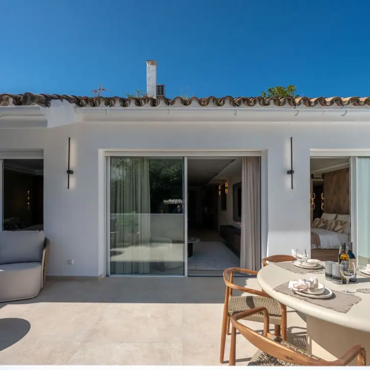 Sale of ground floor apartment in Nueva Andalucía