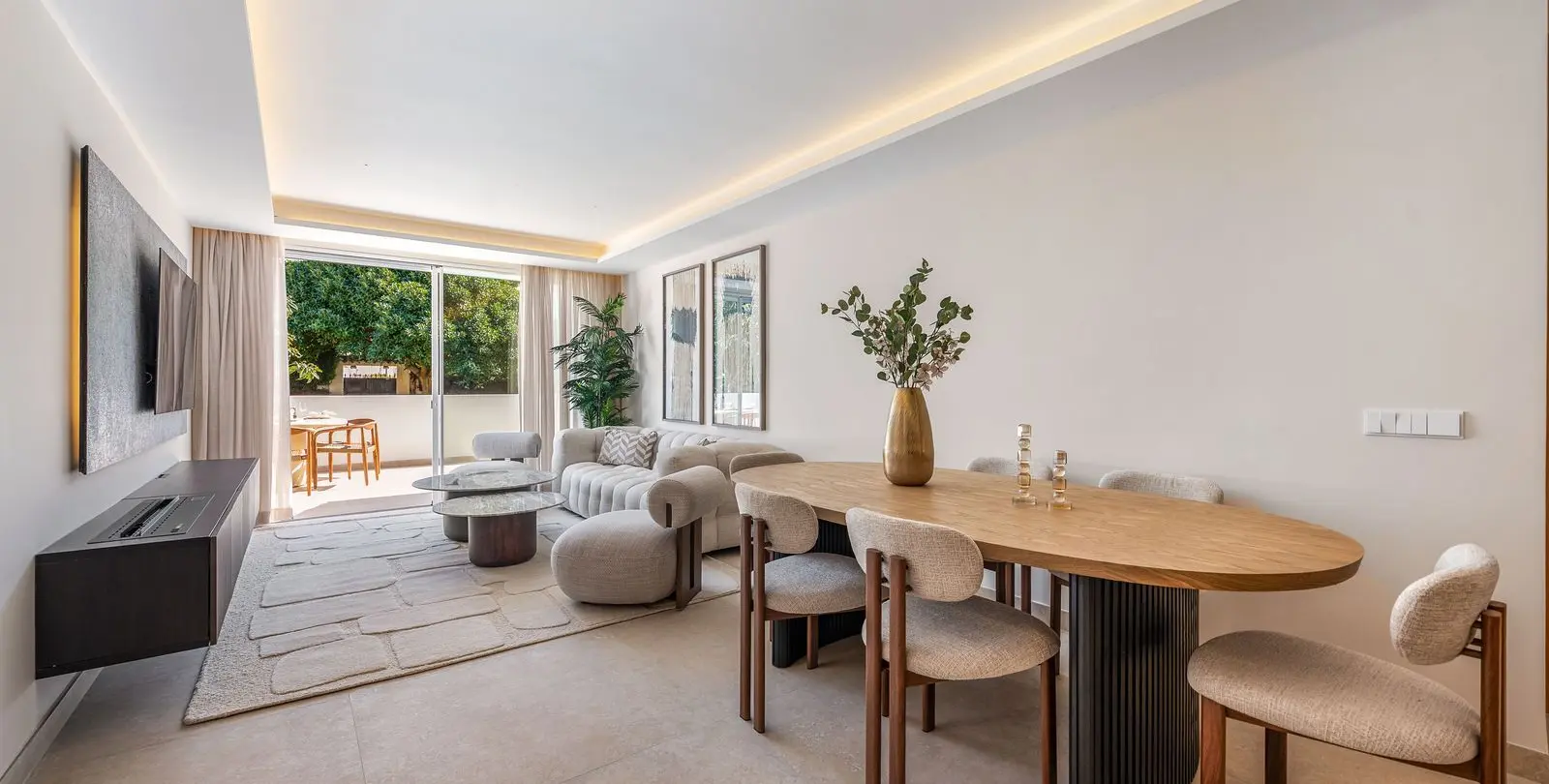 Sale of ground floor apartment in Nueva Andalucía 4
