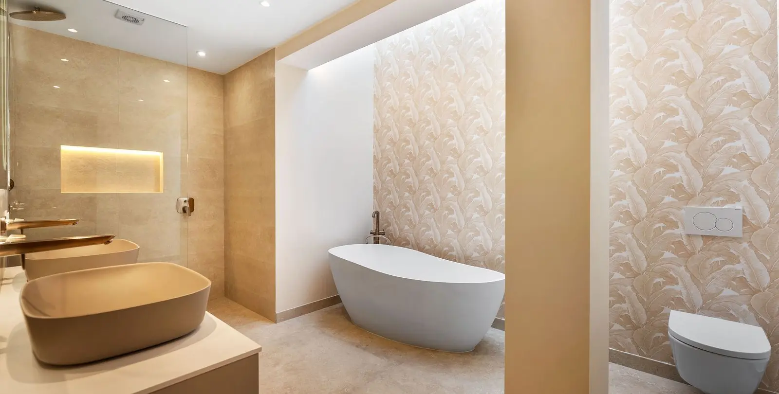 Sale of ground floor apartment in Nueva Andalucía 15