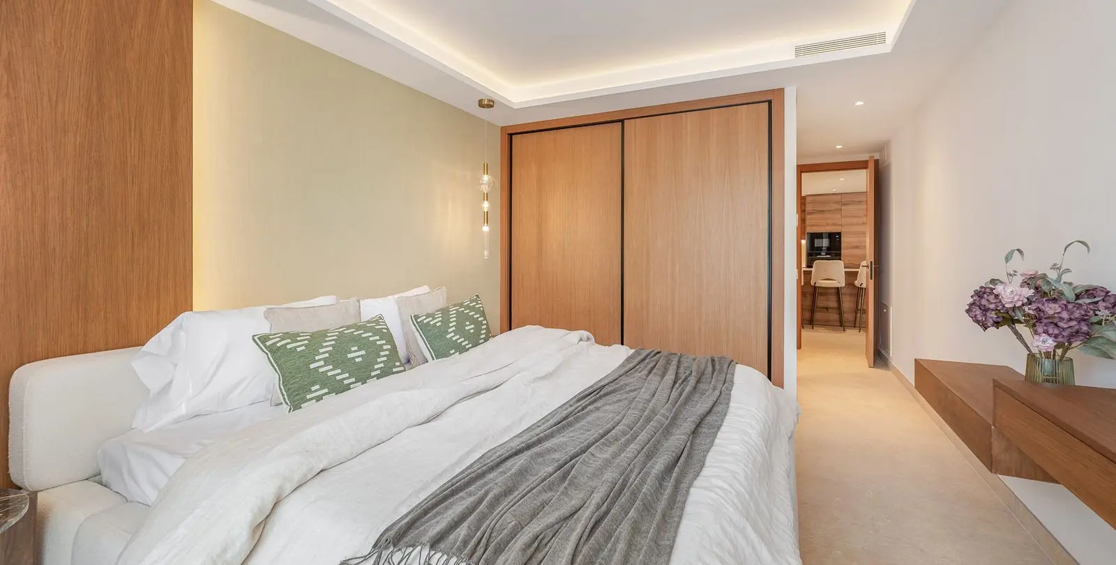 Sale of ground floor apartment in Nueva Andalucía 20