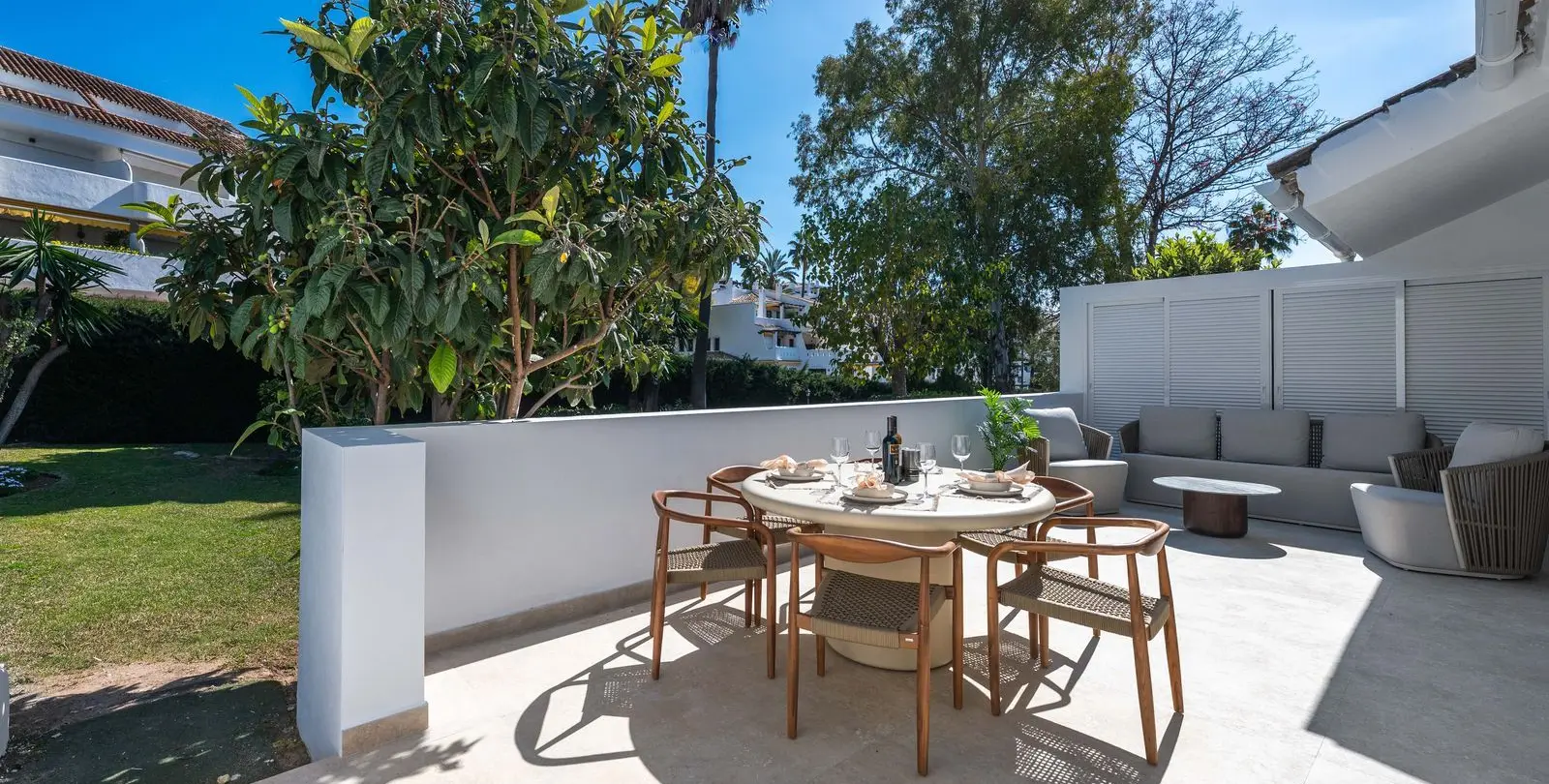 Sale of ground floor apartment in Nueva Andalucía 22