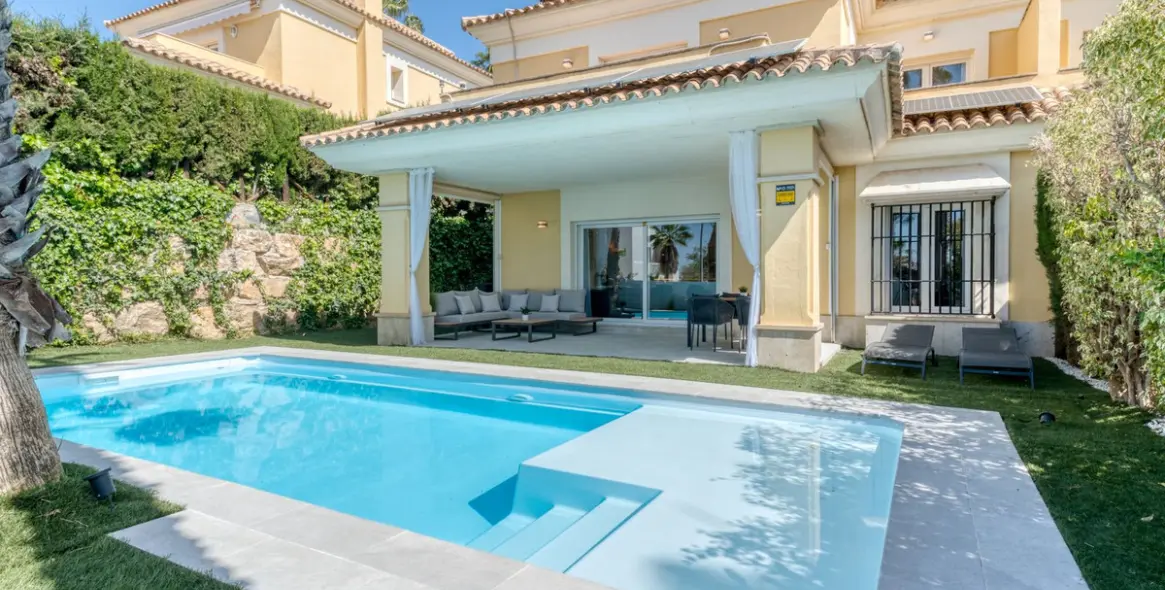 Sale of semi-detached house in Santa Clara 1