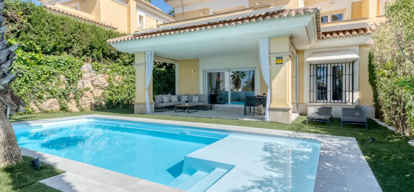 Venta de casa pareada en Santa Clara 0
