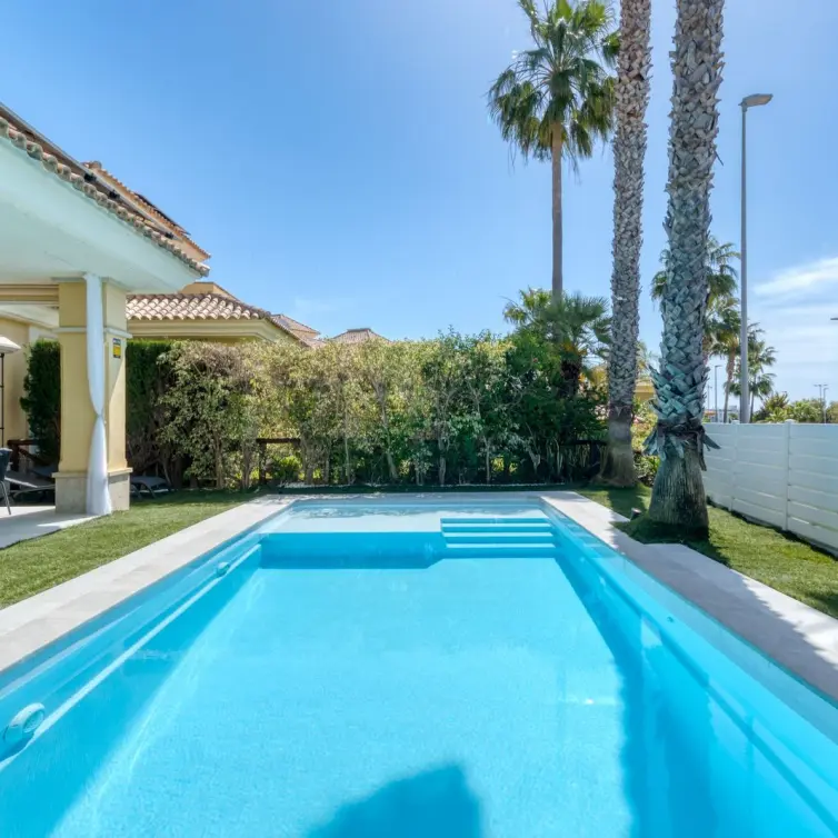 Venta de casa pareada en Santa Clara