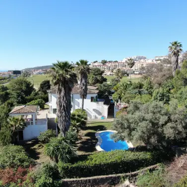 Sale of detached villa in San Luis de Sabinillas