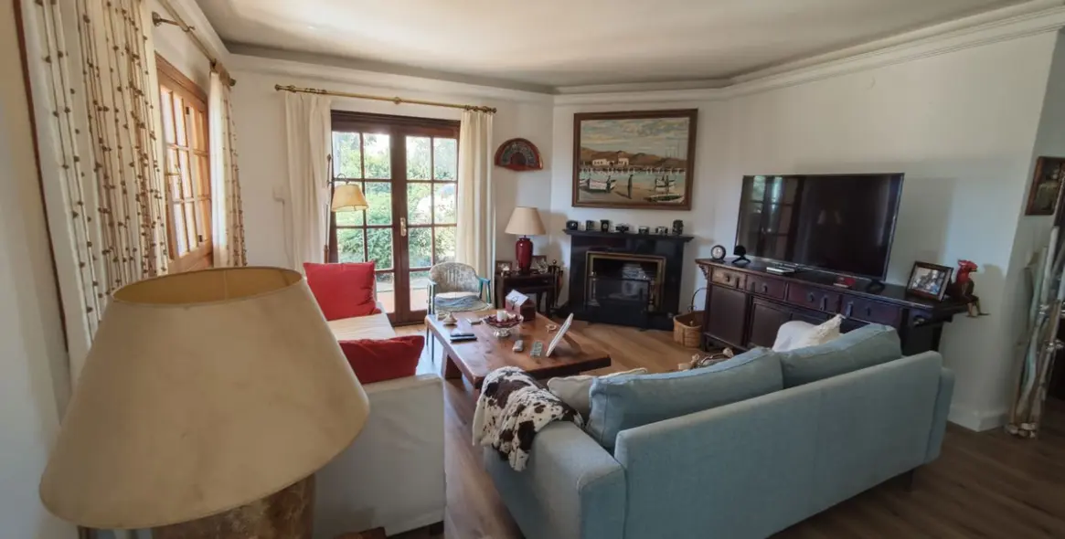 Sale of detached villa in San Luis de Sabinillas 5