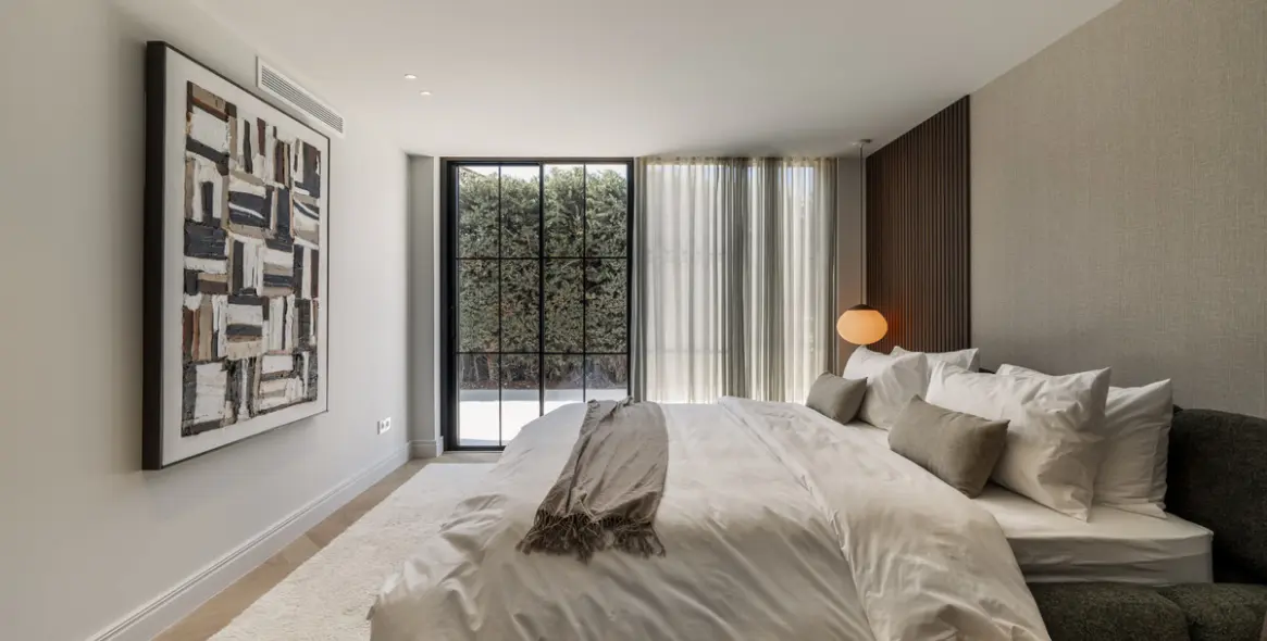 Venta de villa independiente en Nueva Andalucía 27