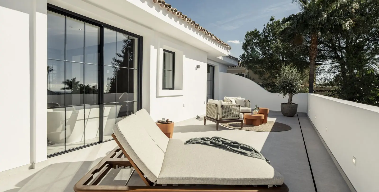 Продажа  отдельно стоящей виллы в Nueva Andalucía 23