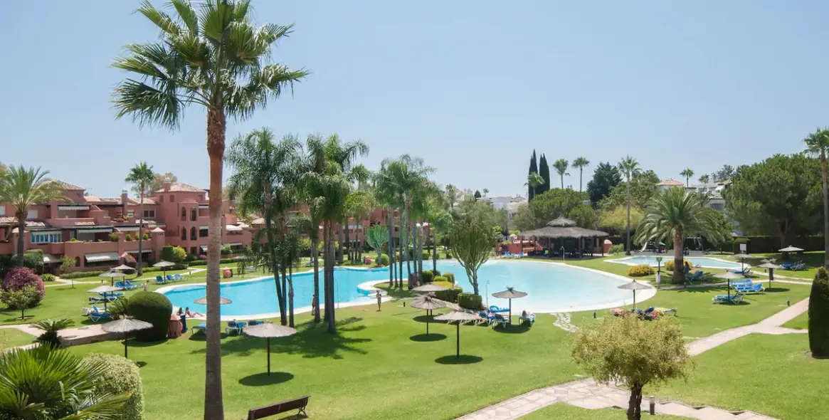 Short-term rent of middle floor apartment in Guadalmina Baja 1