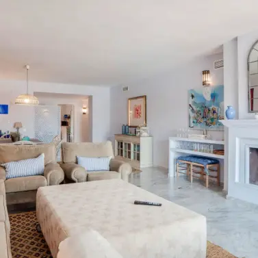 Short-term rent of middle floor apartment in Guadalmina Baja