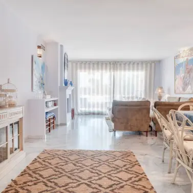 Short-term rent of middle floor apartment in Guadalmina Baja