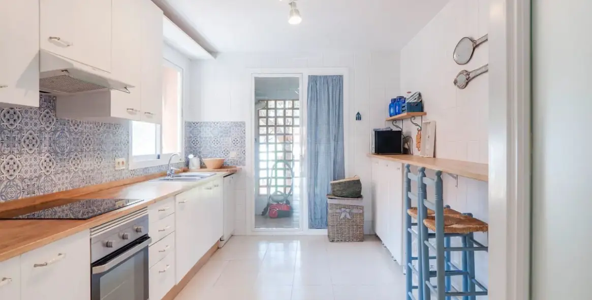 Short-term rent of middle floor apartment in Guadalmina Baja 20