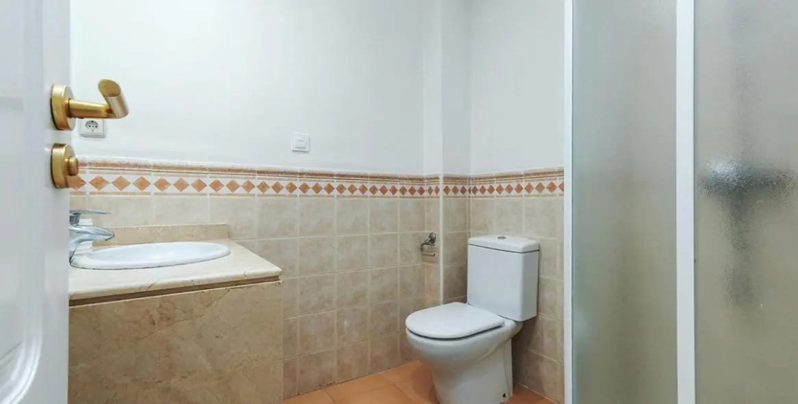 Long-term rent of ground floor apartment in Marbella 18