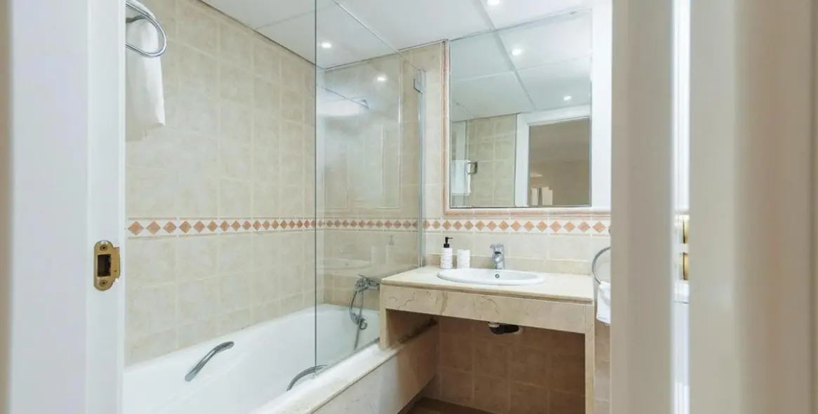 Long-term rent of ground floor apartment in Marbella 24