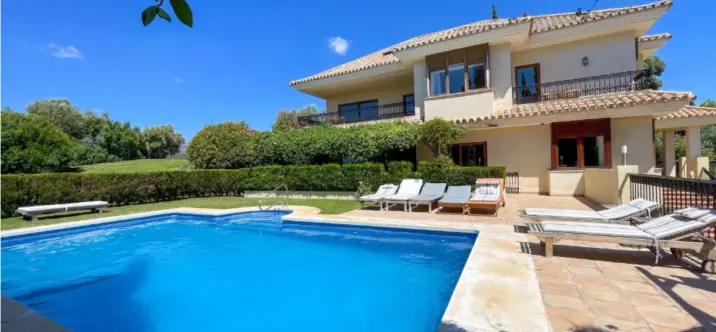 Long-term rent of detached villa in Marbella 0