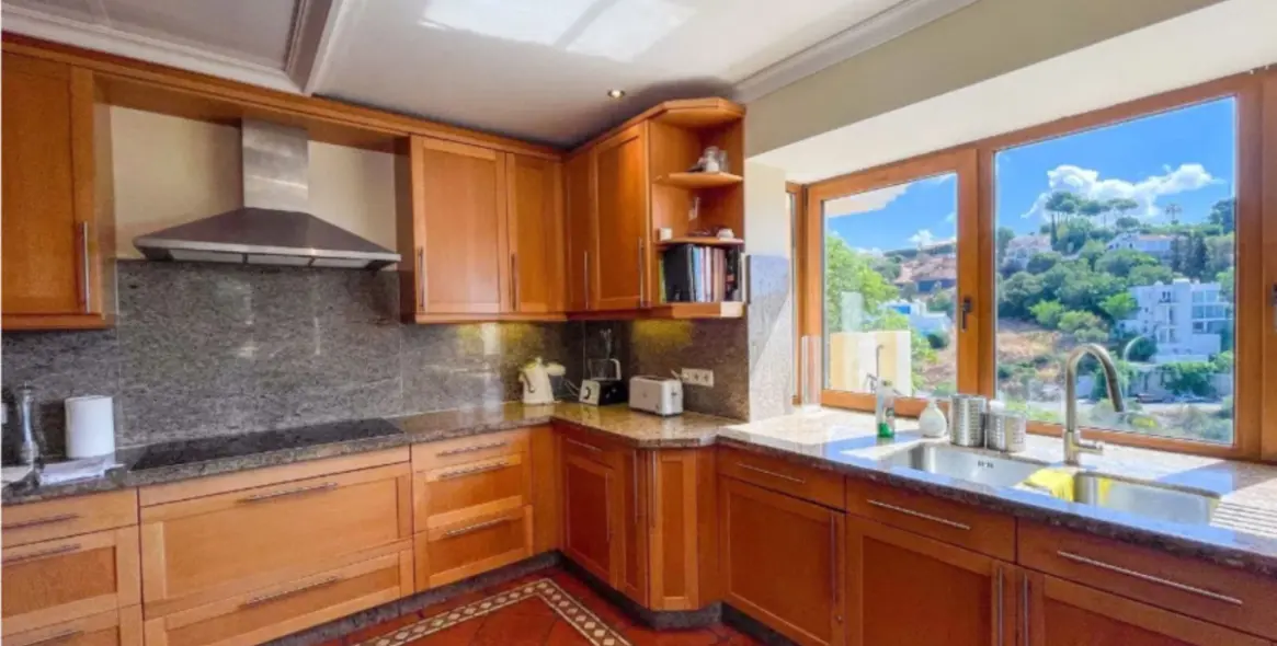 Долгосрочная аренда  отдельно стоящей виллы в Marbella 12