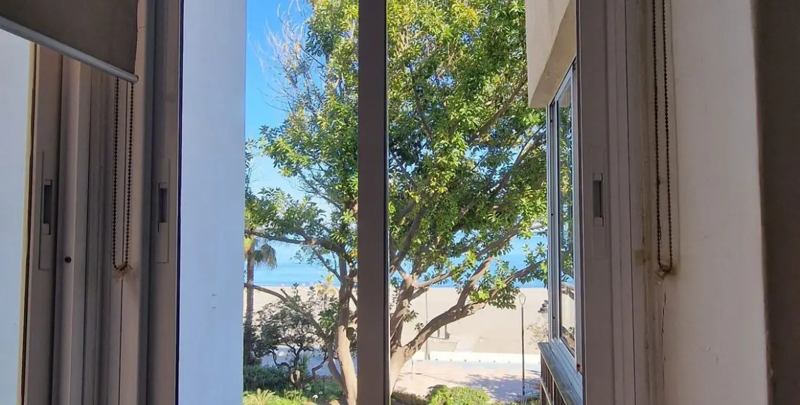 Продажа апартаментов на среднем этаже в Estepona 4