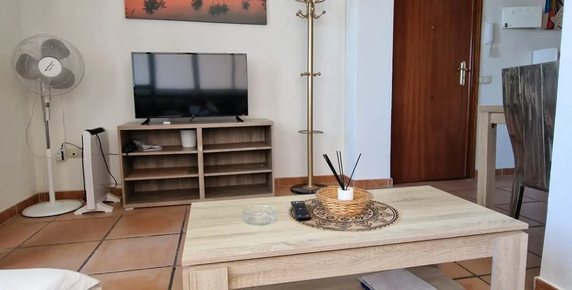 Продажа апартаментов на среднем этаже в Estepona 9