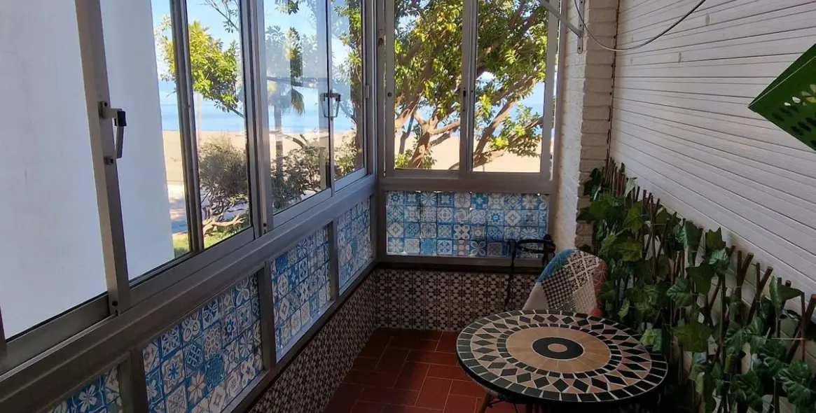 Продажа апартаментов на среднем этаже в Estepona 12