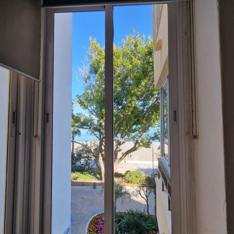 Sale of middle floor apartment in Estepona