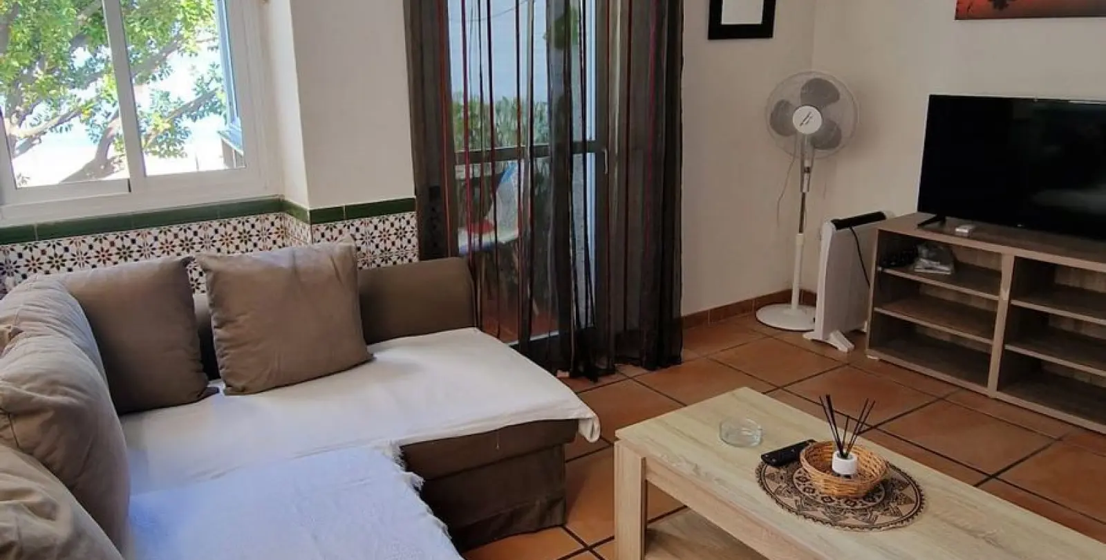 Sale of middle floor apartment in Estepona 10