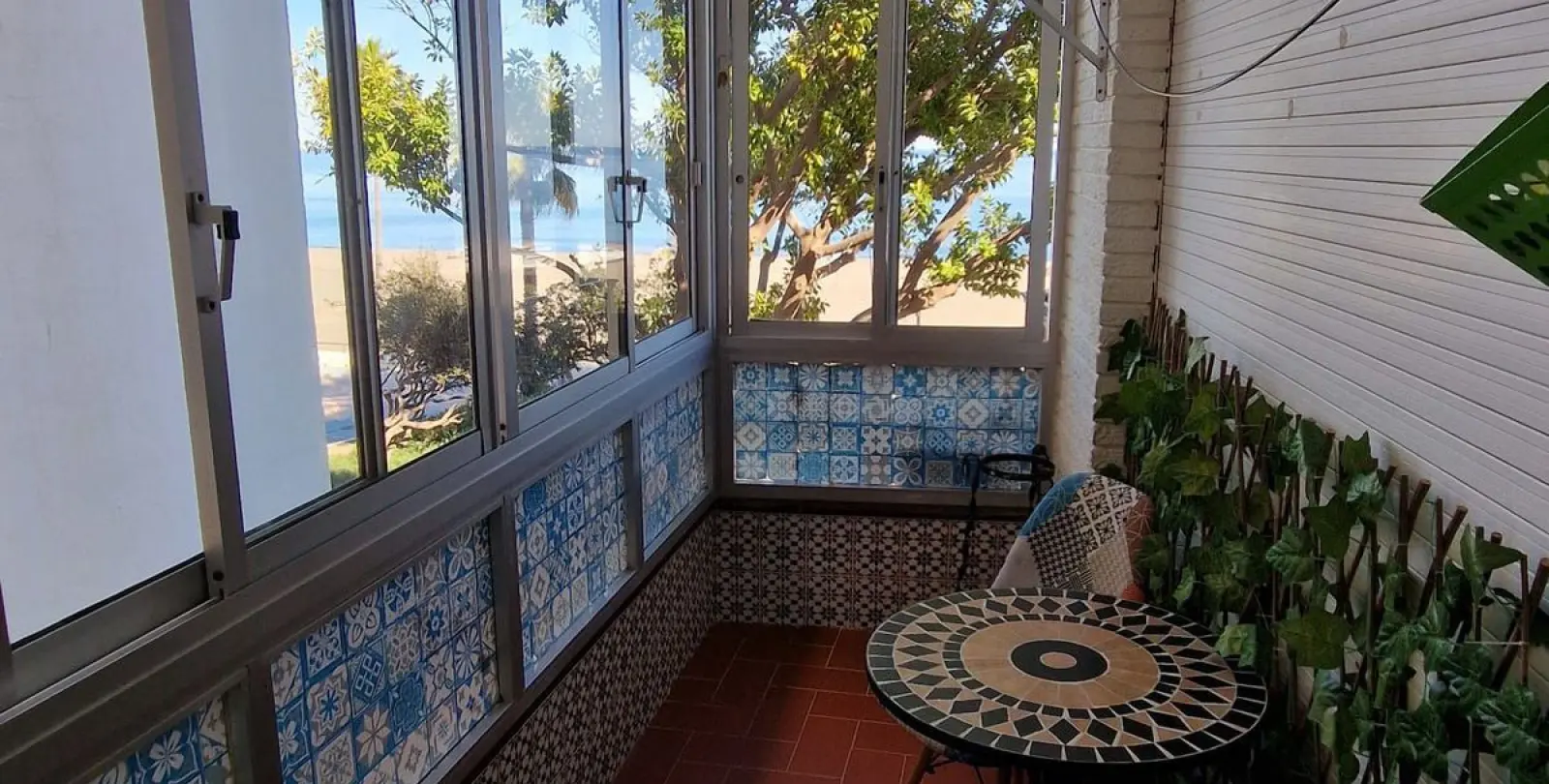 Sale of middle floor apartment in Estepona 12