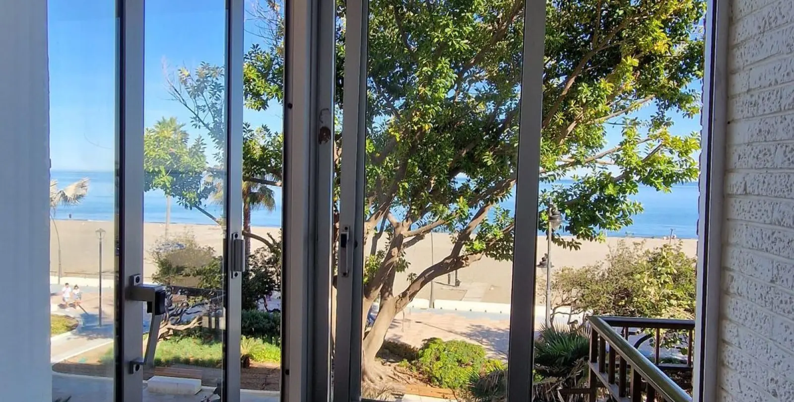 Sale of middle floor apartment in Estepona 13