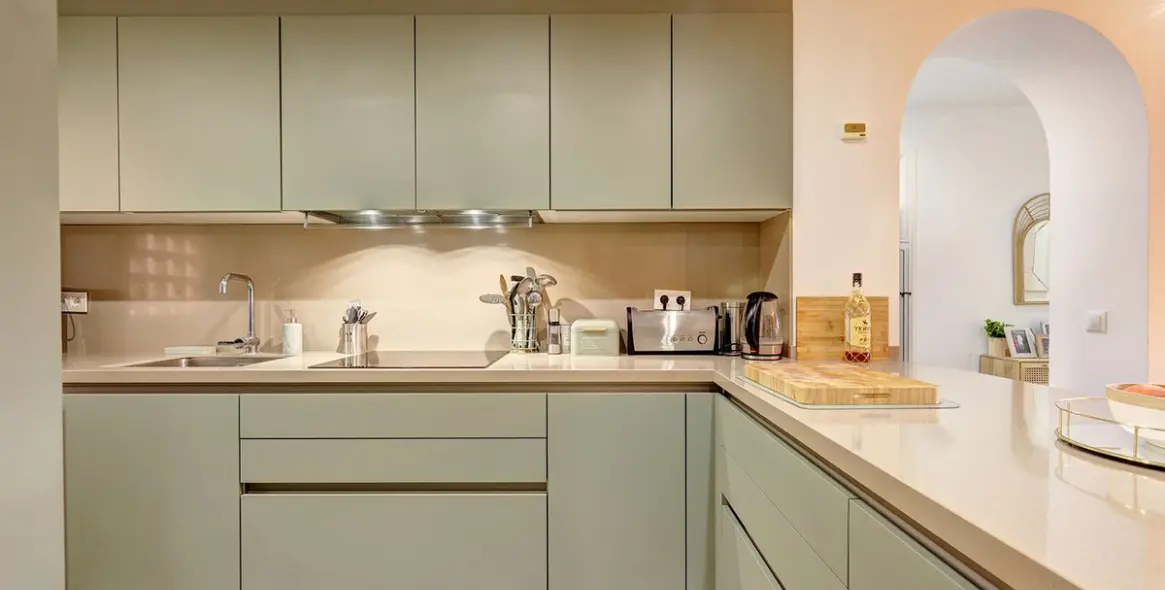 Sale of middle floor apartment in La Duquesa 1