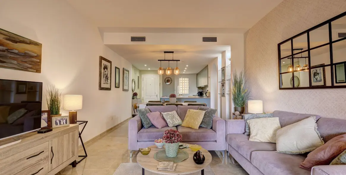 Sale of middle floor apartment in La Duquesa 19