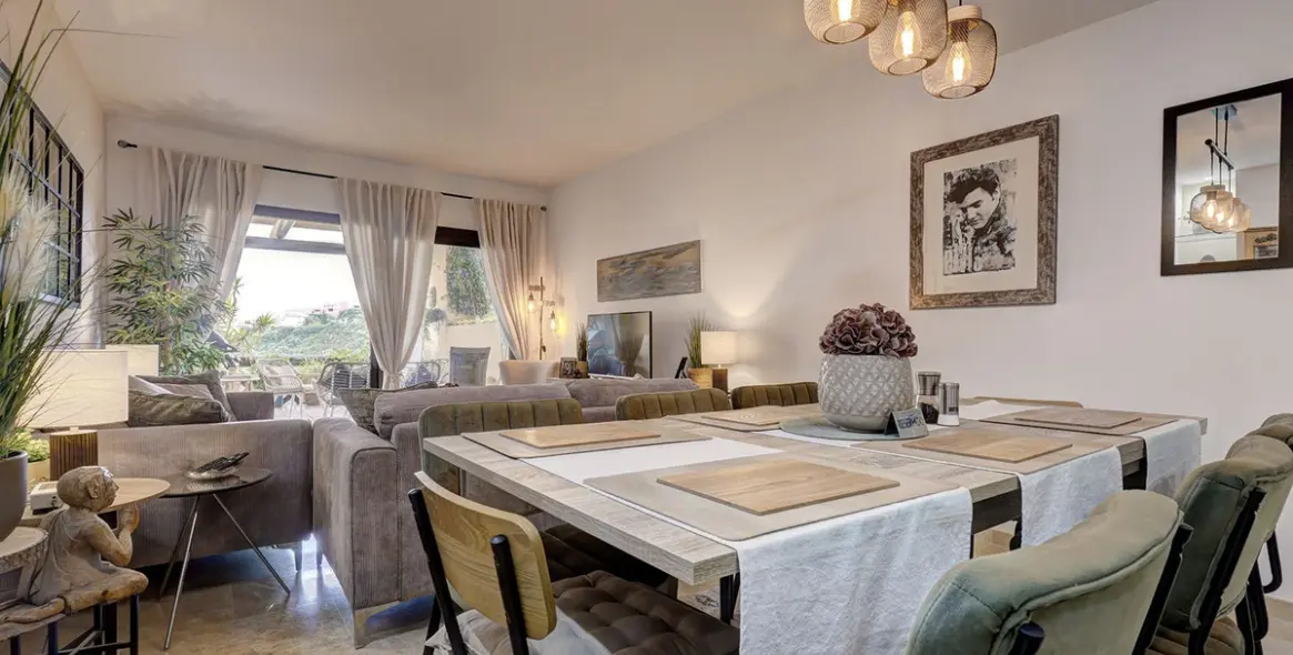 Sale of middle floor apartment in La Duquesa 23