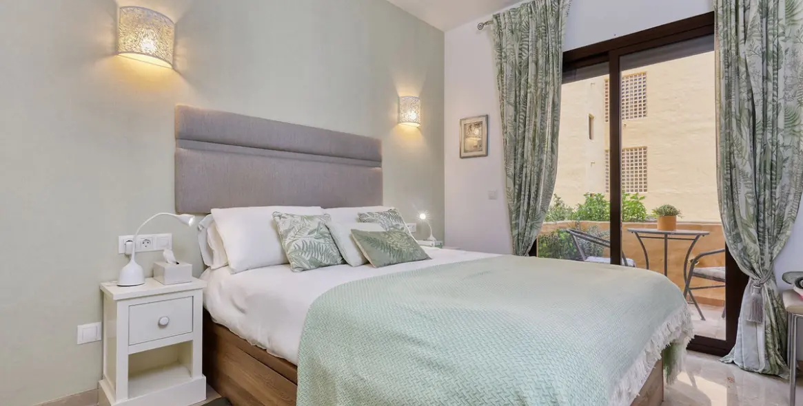 Sale of middle floor apartment in La Duquesa 35