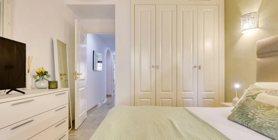 Sale of middle floor apartment in La Duquesa 39