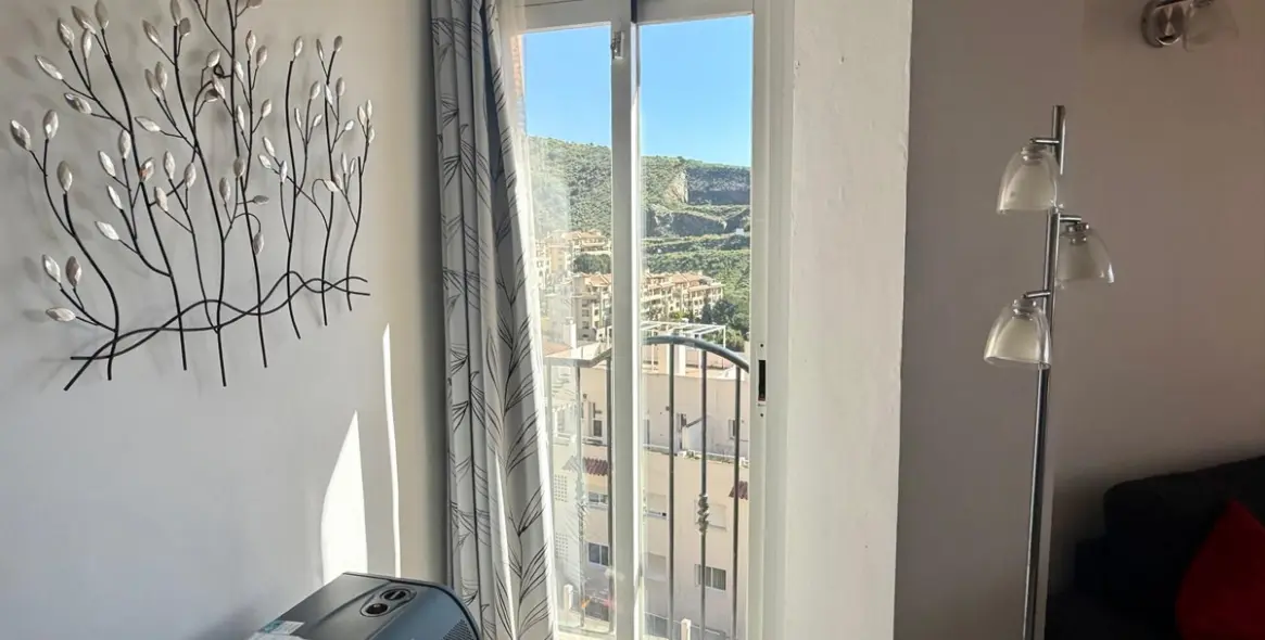 Продажа двухуровневого пентхауса в Calahonda 11