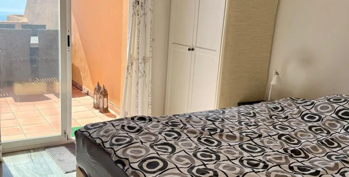 Продажа двухуровневого пентхауса в Calahonda 21