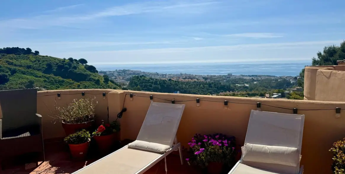 Продажа двухуровневого пентхауса в Calahonda 25