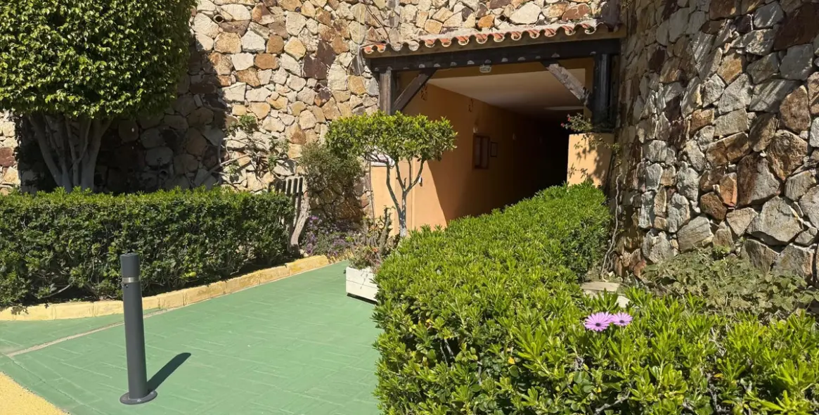 Продажа двухуровневого пентхауса в Calahonda 31