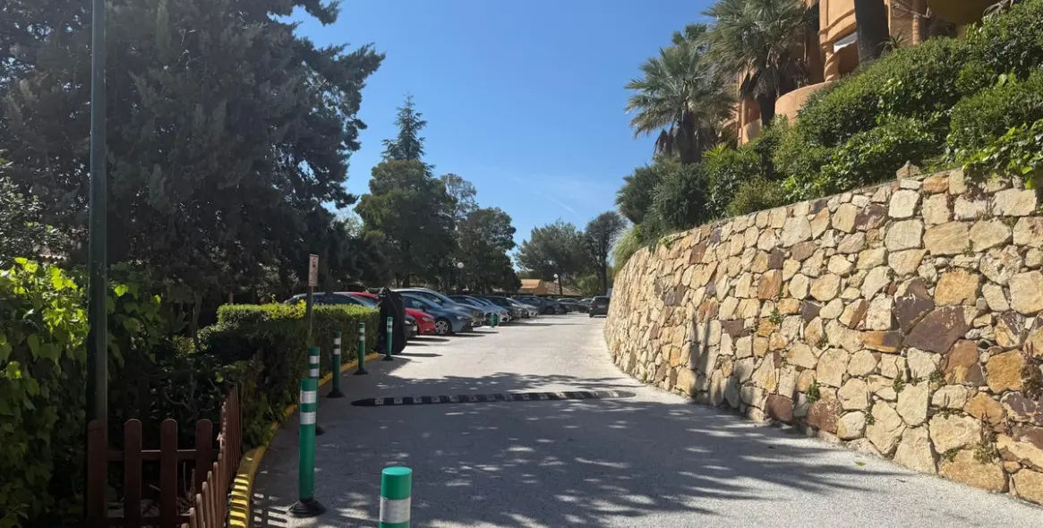 Продажа двухуровневого пентхауса в Calahonda 36