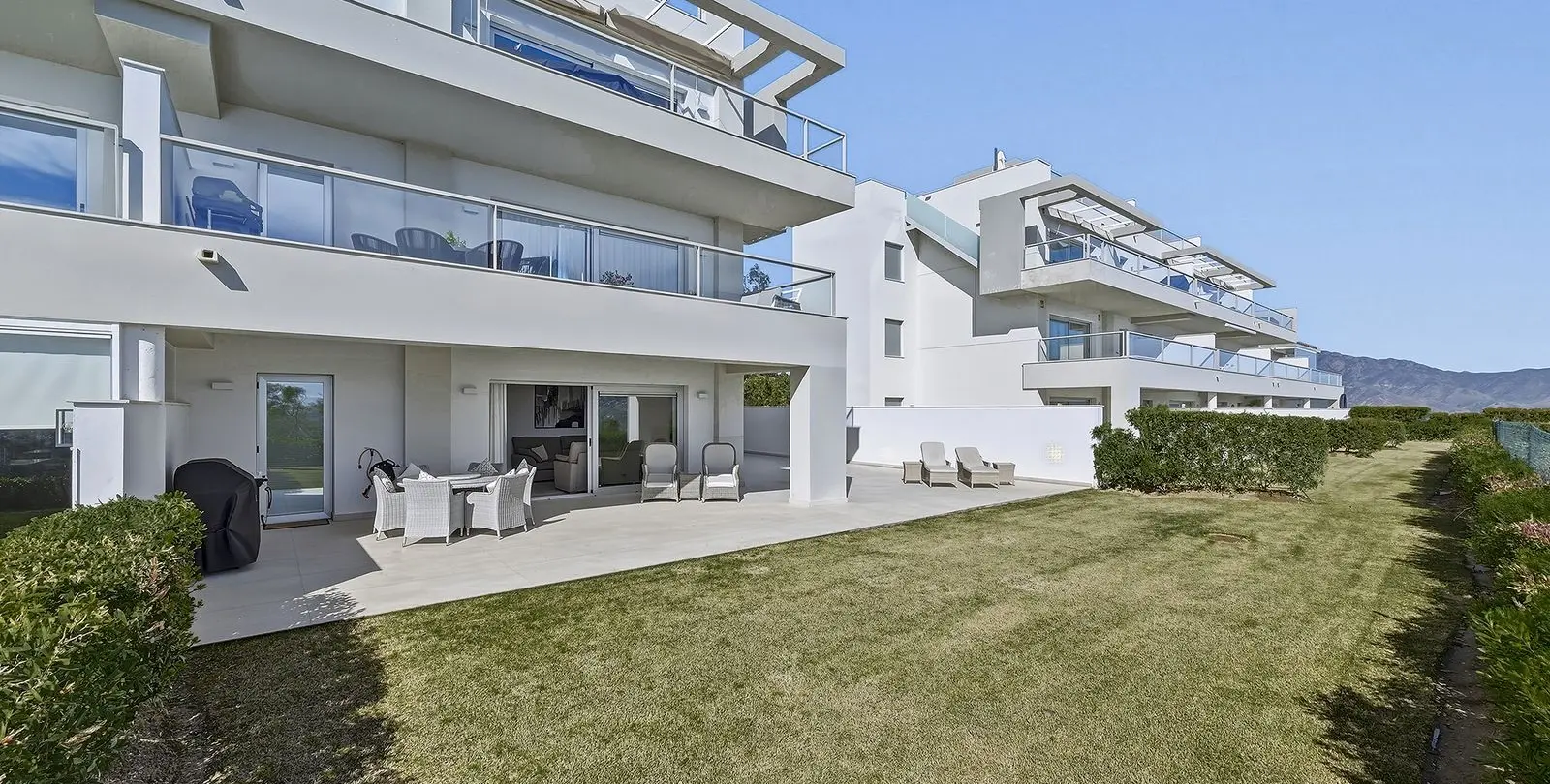 Sale of ground floor apartment in La Cala Golf 7