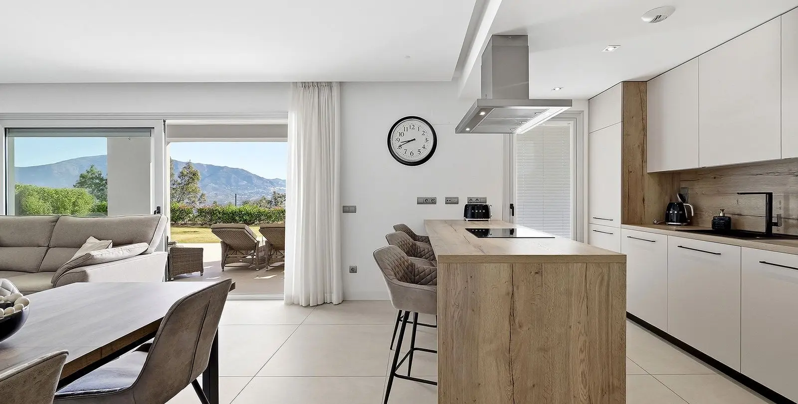 Sale of ground floor apartment in La Cala Golf 9