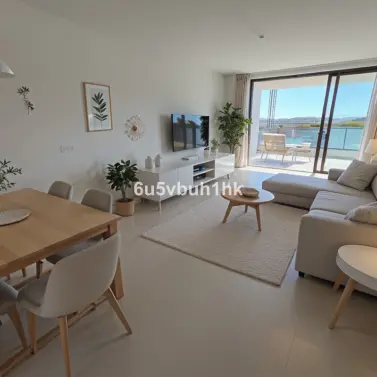 Sale of ground floor apartment in El Higueron