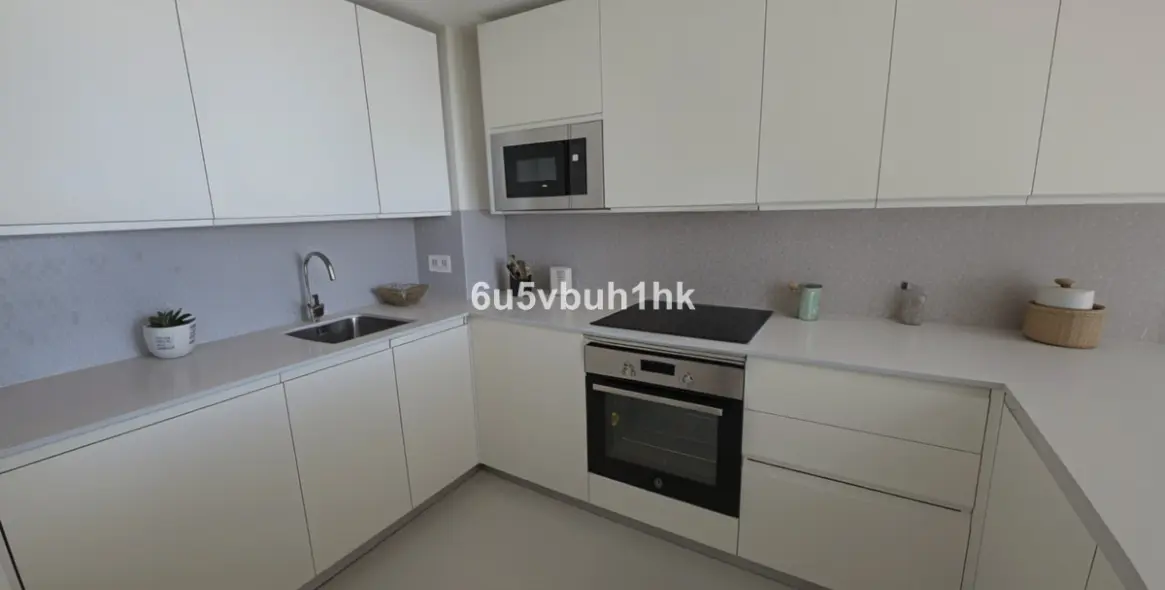 Продажа апартаментов на первом этаже в El Higueron 6