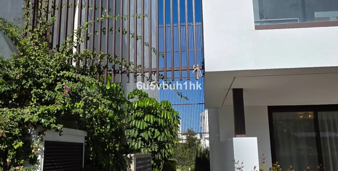 Продажа апартаментов на первом этаже в El Higueron 16