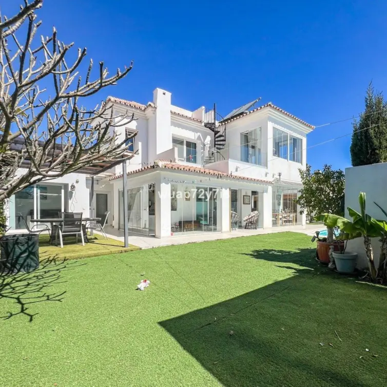 Sale of detached villa in Costalita