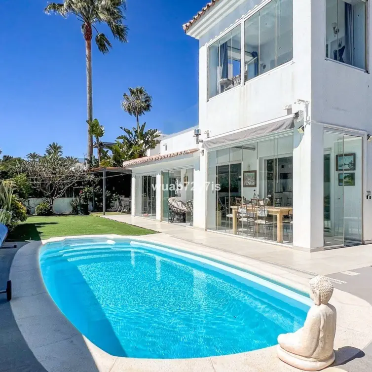 Sale of detached villa in Costalita