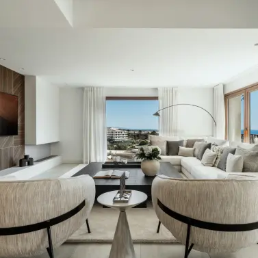 Sale of detached villa in Selwo